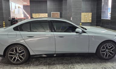 5 Series (G60)