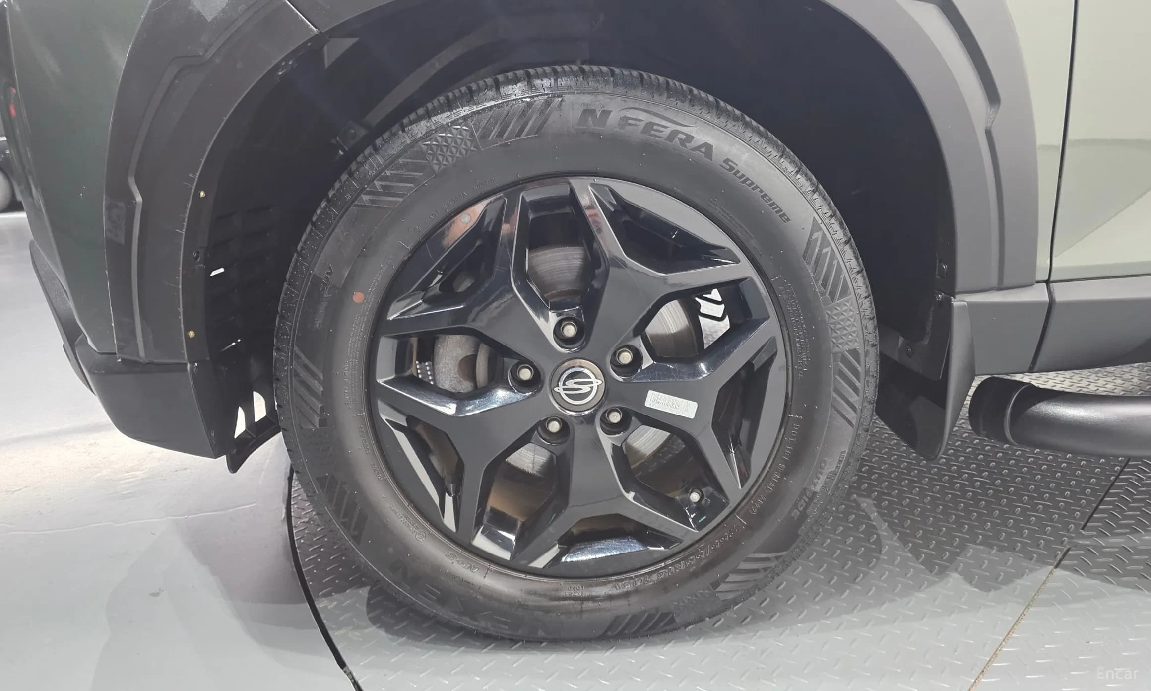 Rexton Sports Khan