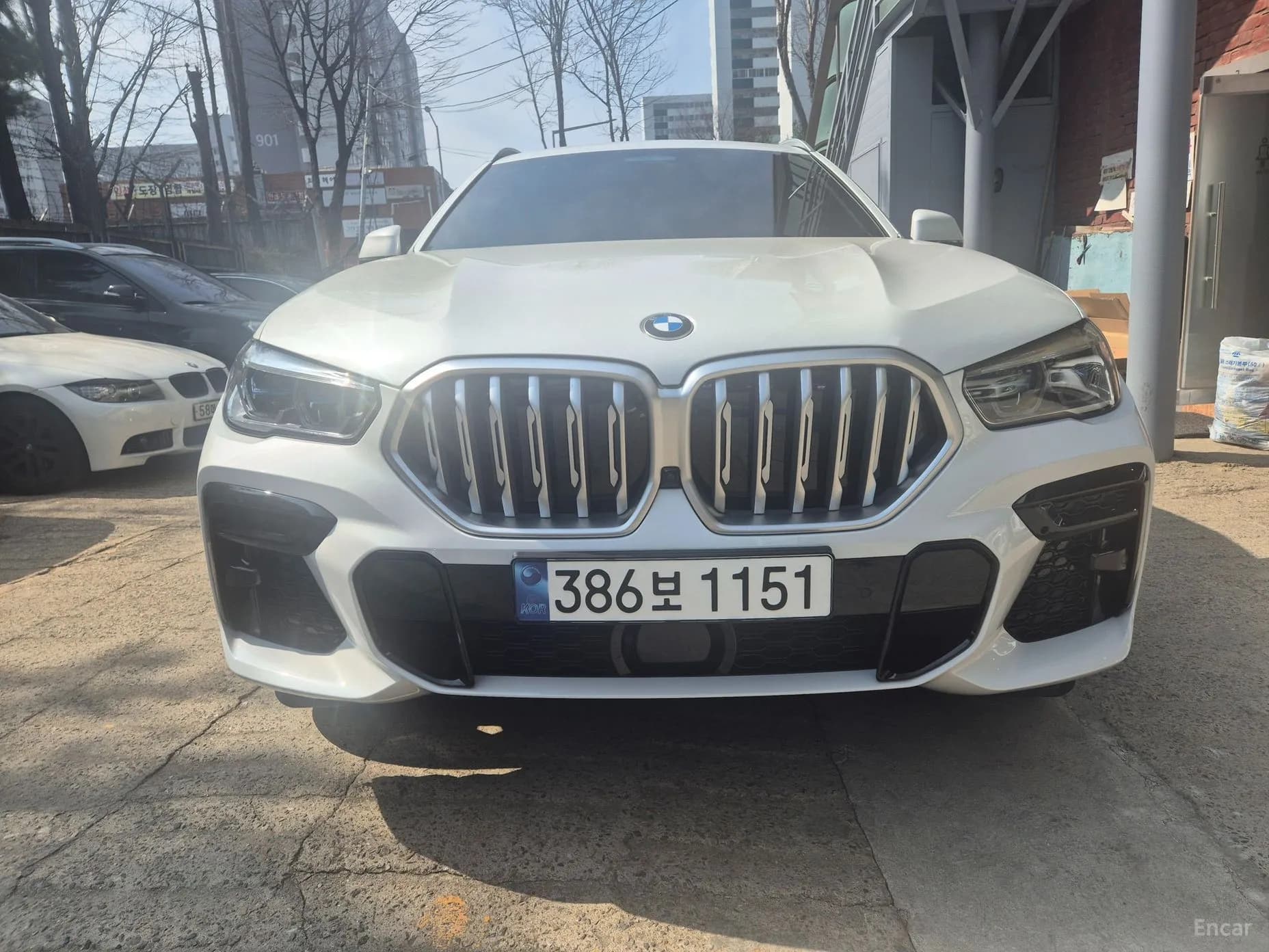 X6 (G06)