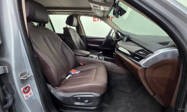 X5 (F15)