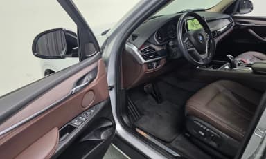 X5 (F15)