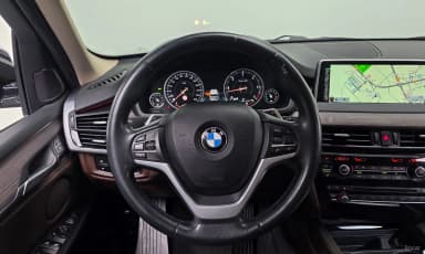 X5 (F15)