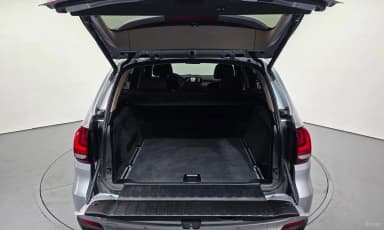 X5 (F15)