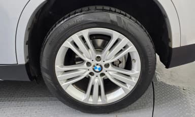 X5 (F15)
