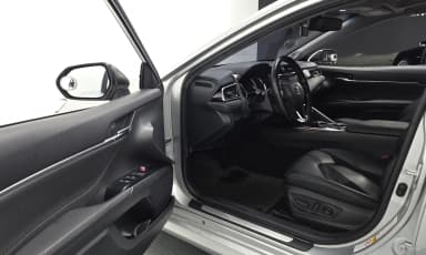 Camry (XV70)