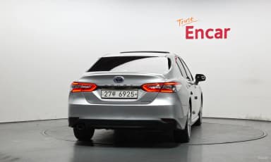 Camry (XV70)
