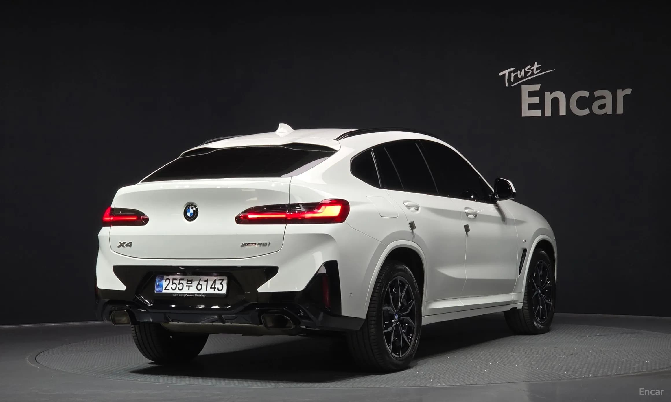 X4 (G02)