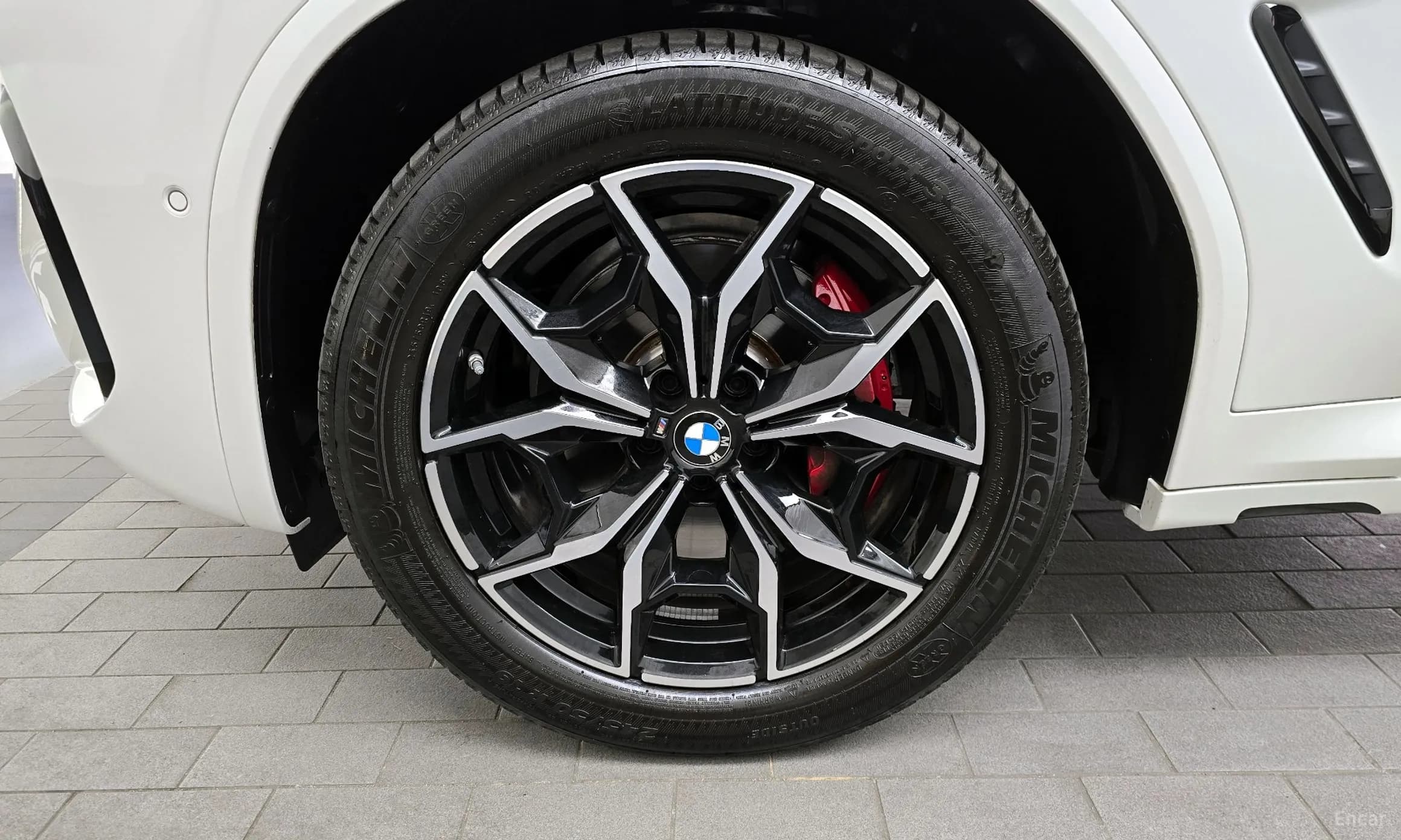 X4 (G02)