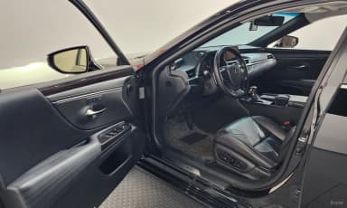 ES300h 7th Generation