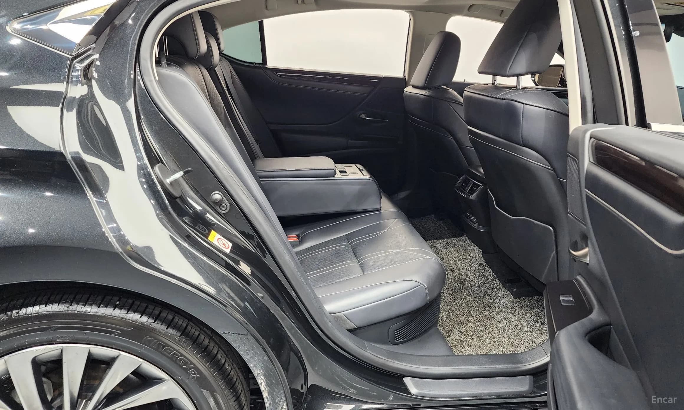 ES300h 7th Generation