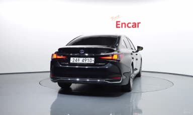 ES300h 7th Generation