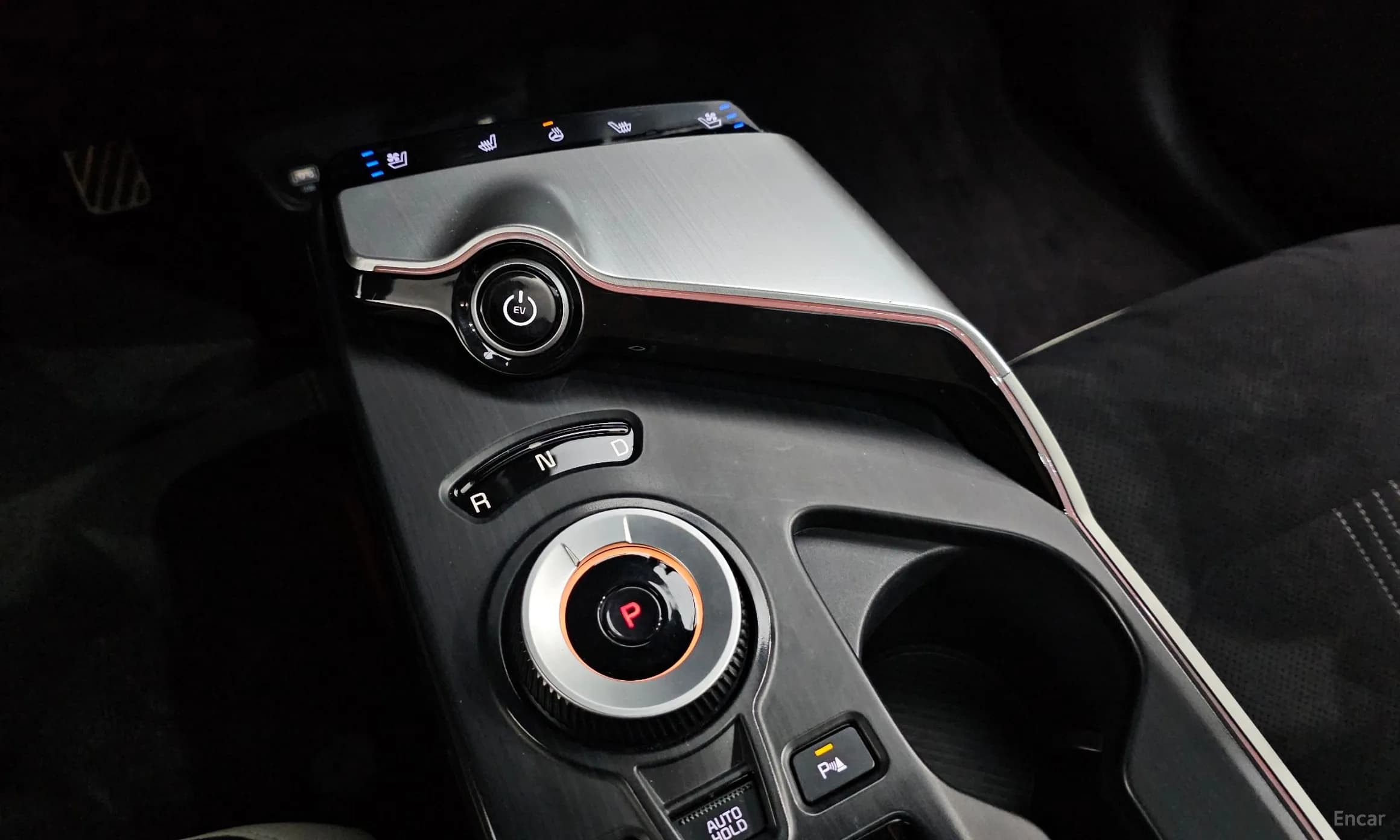 EV6