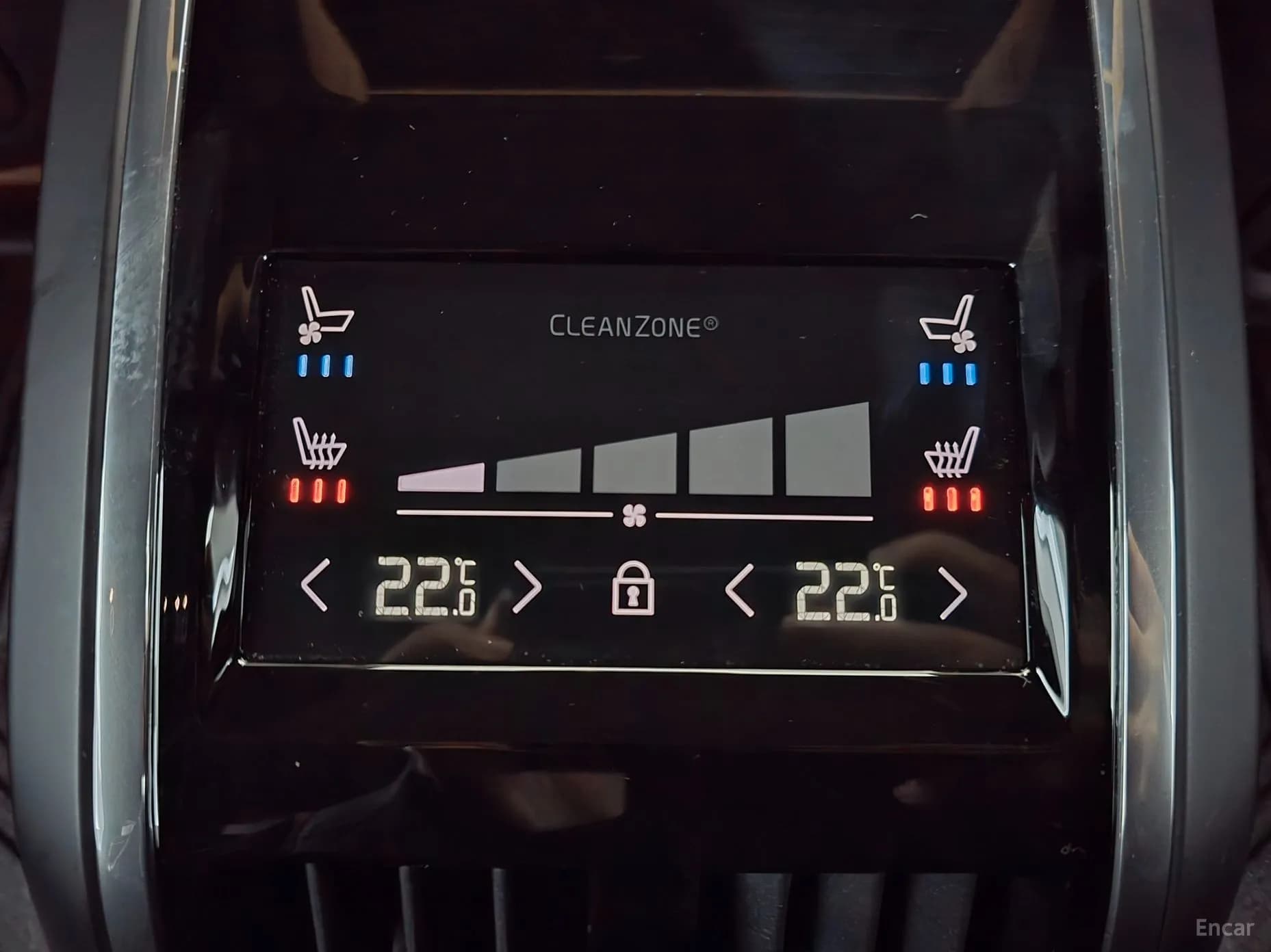 S90