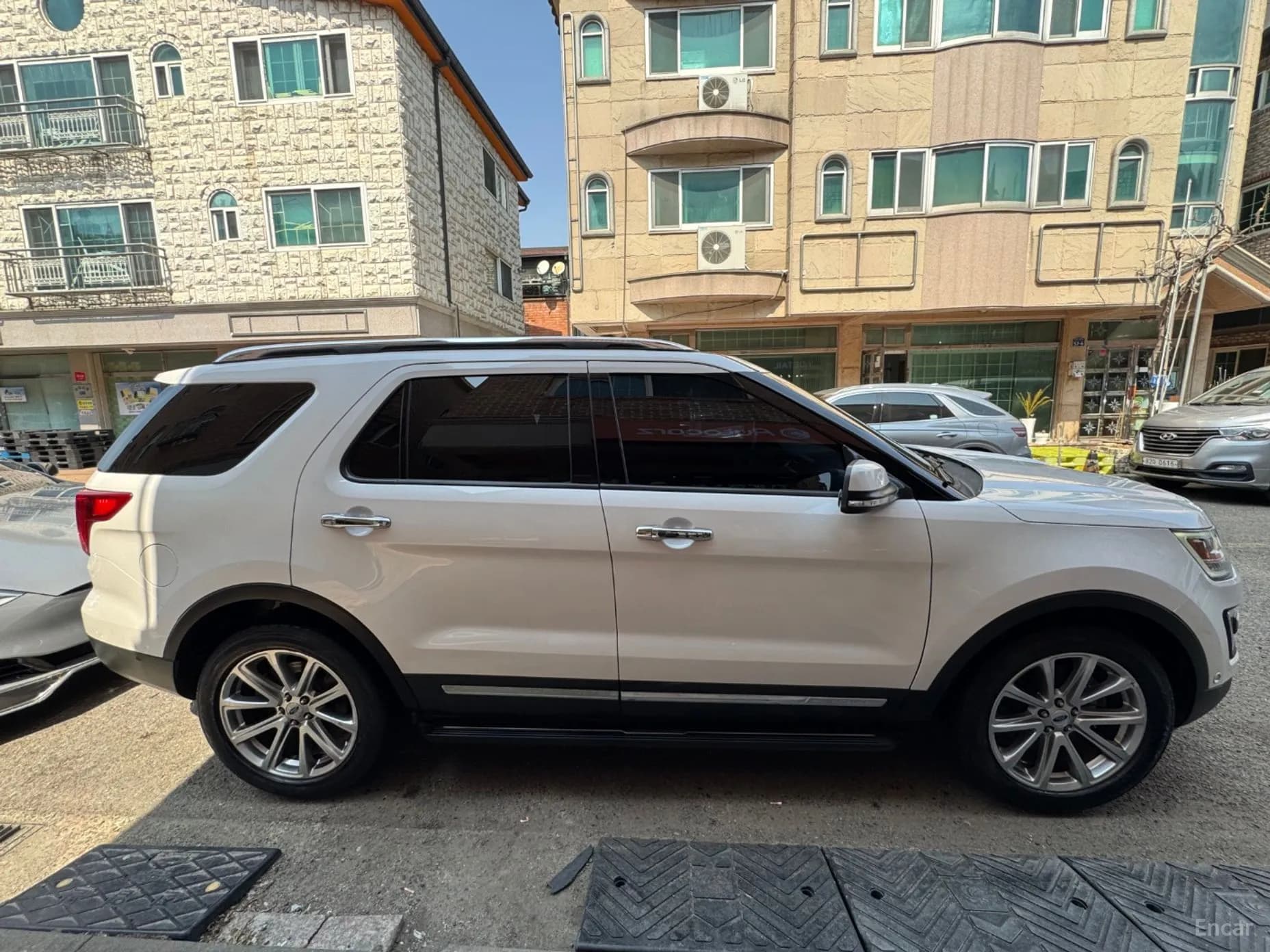 Explorer