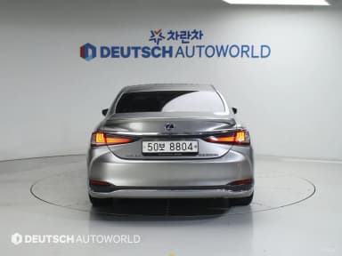 ES300h 7th Generation