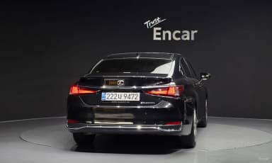 ES300h 7th Generation