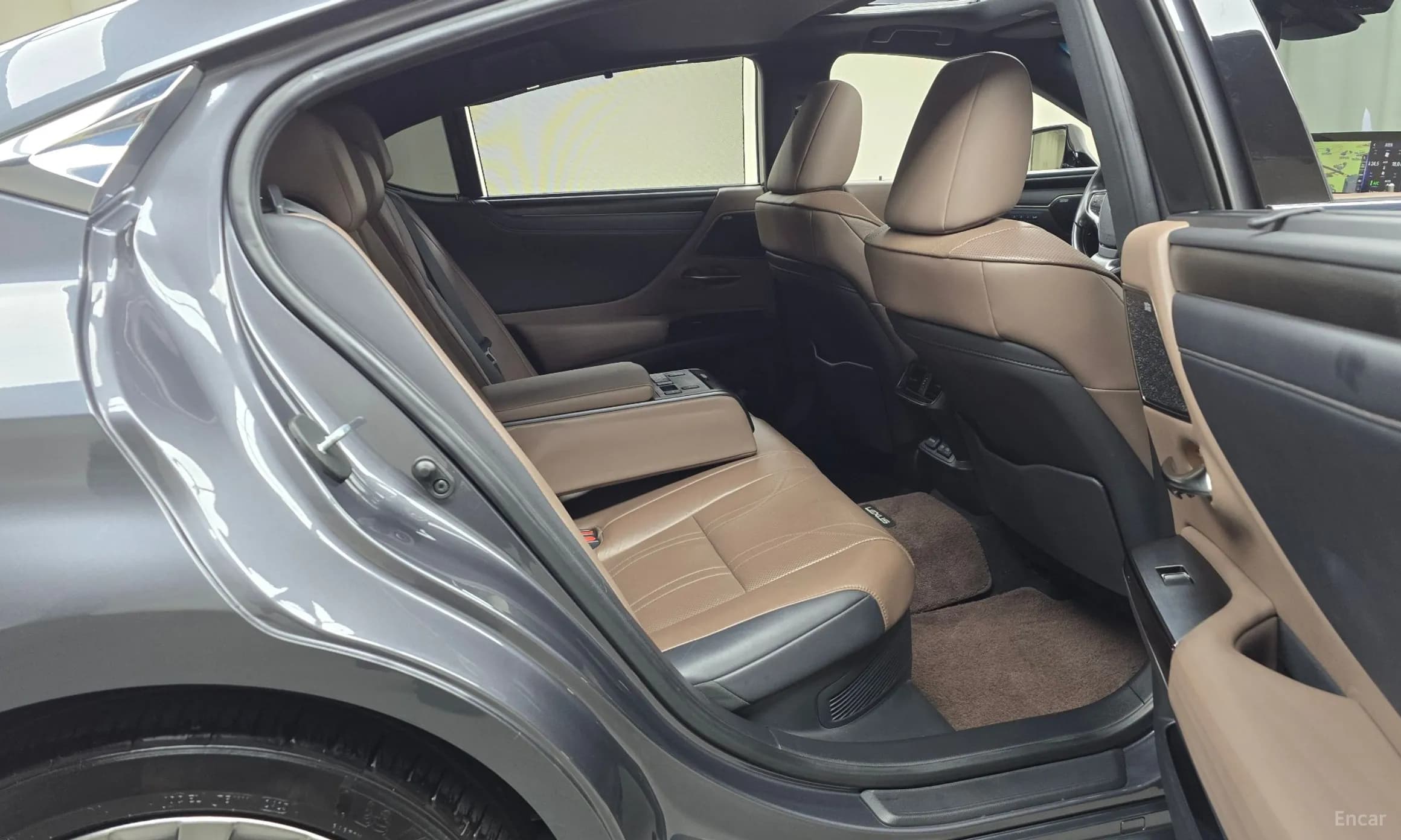 ES300h 7th Generation