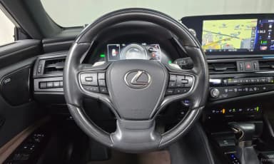 ES300h 7th Generation