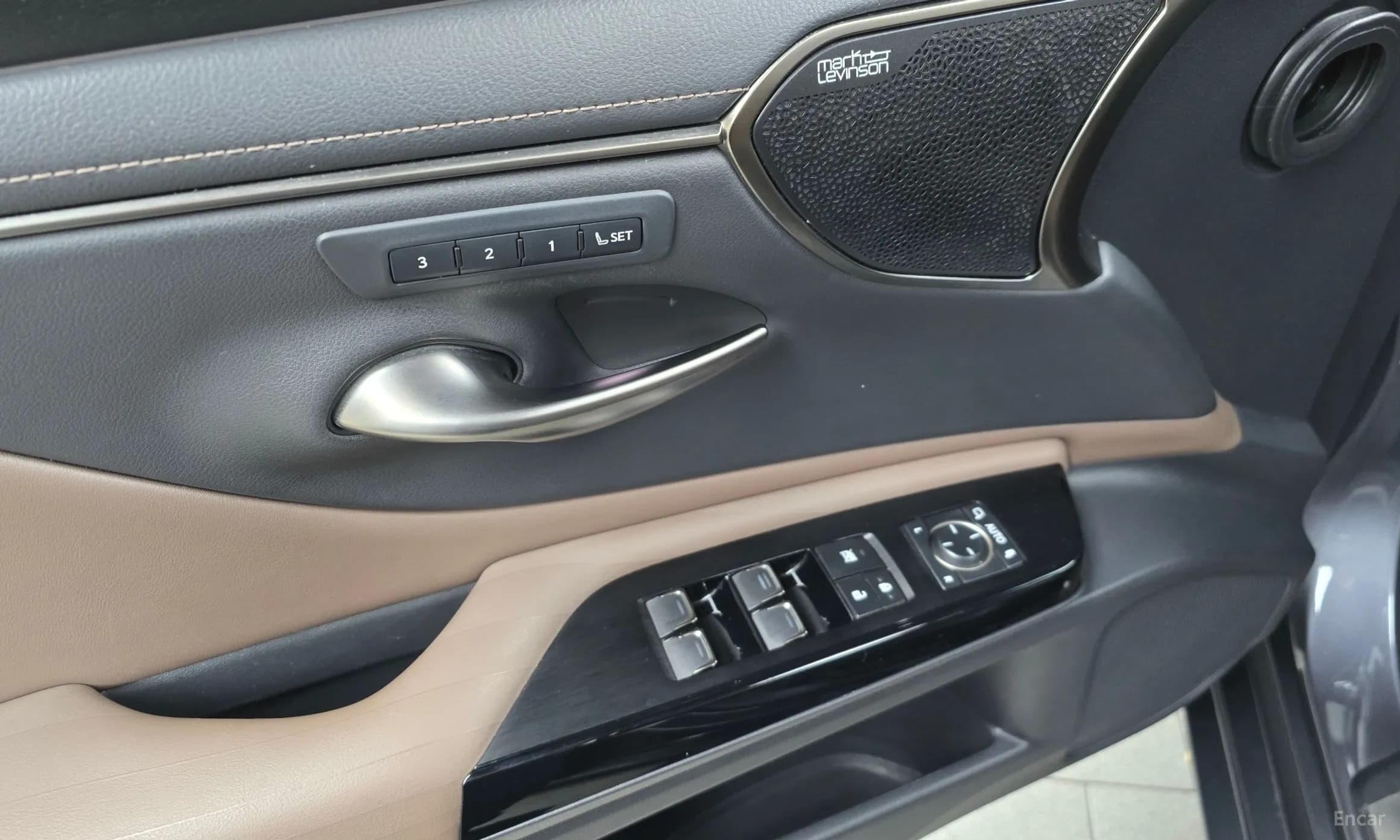 ES300h 7th Generation