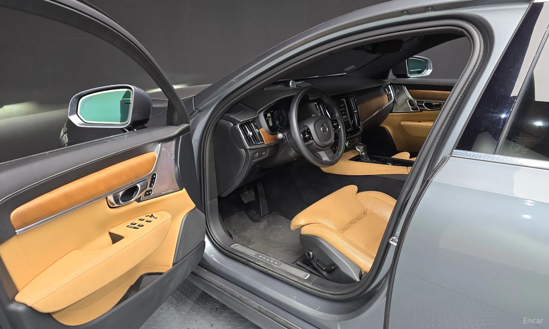 S90