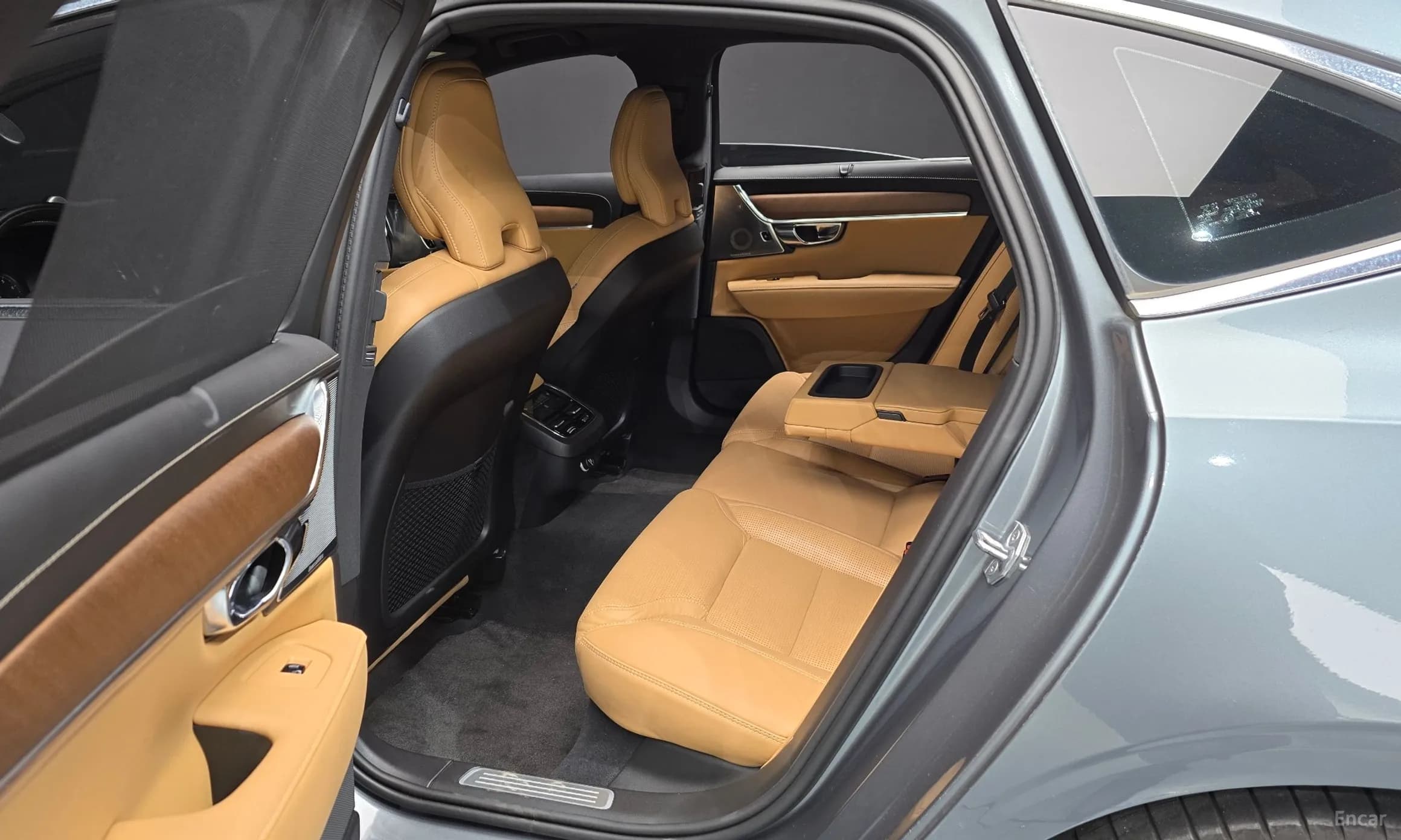 S90