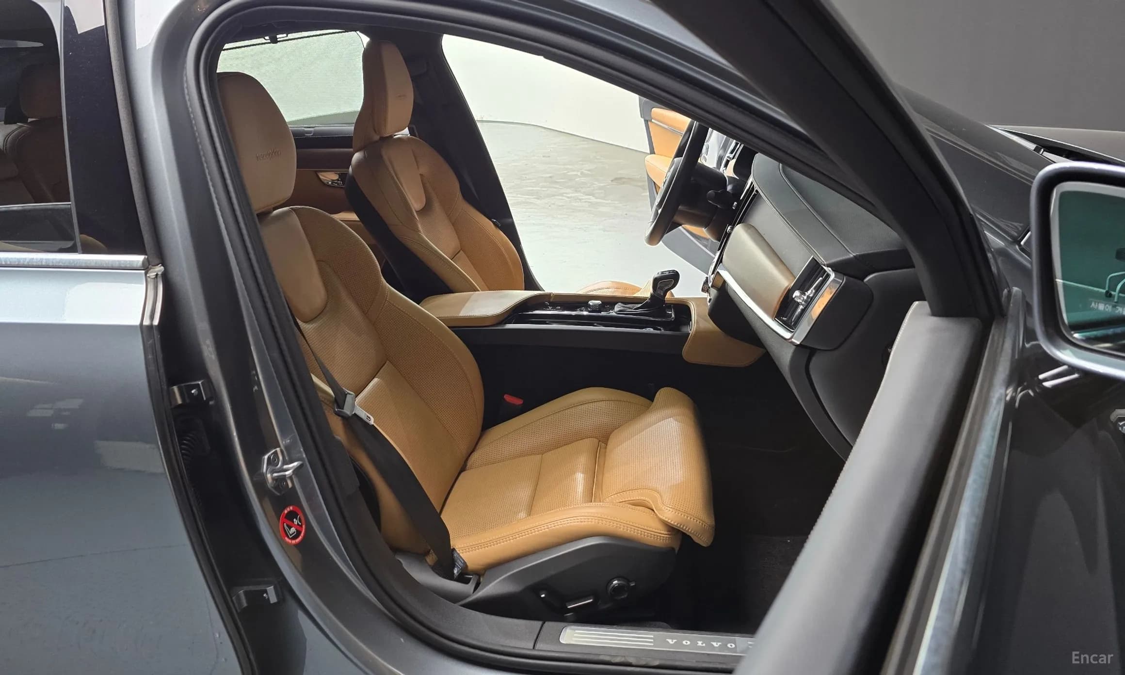 S90