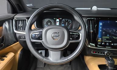 S90