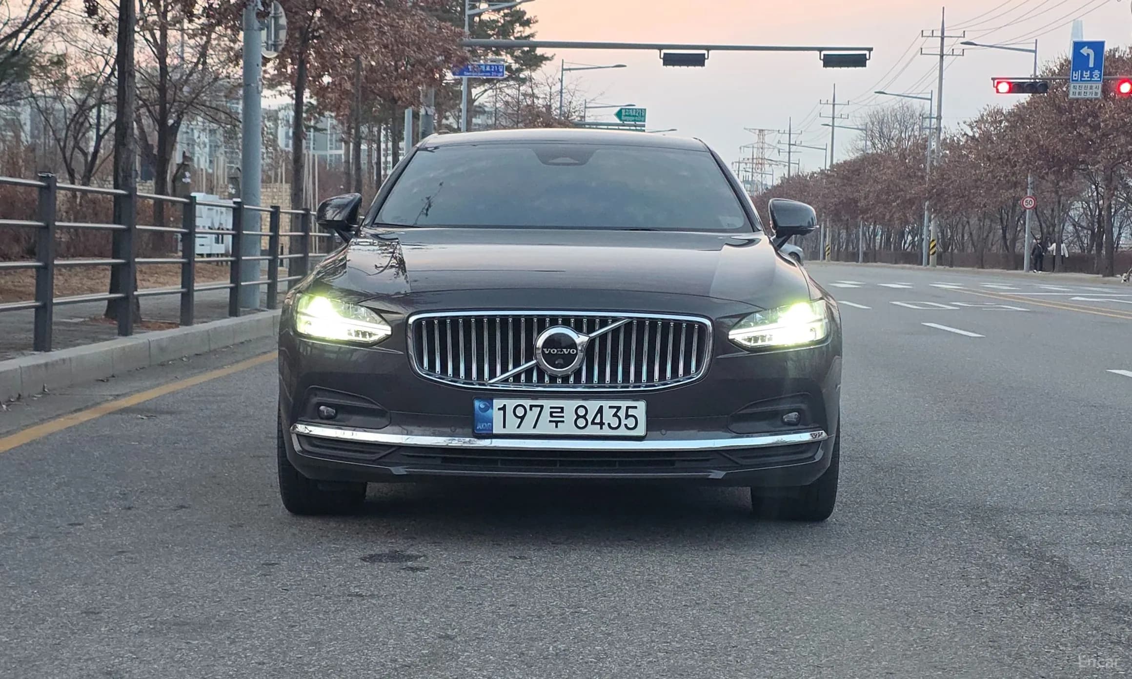 S90