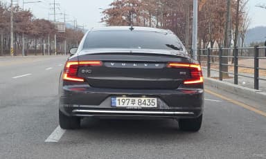 S90