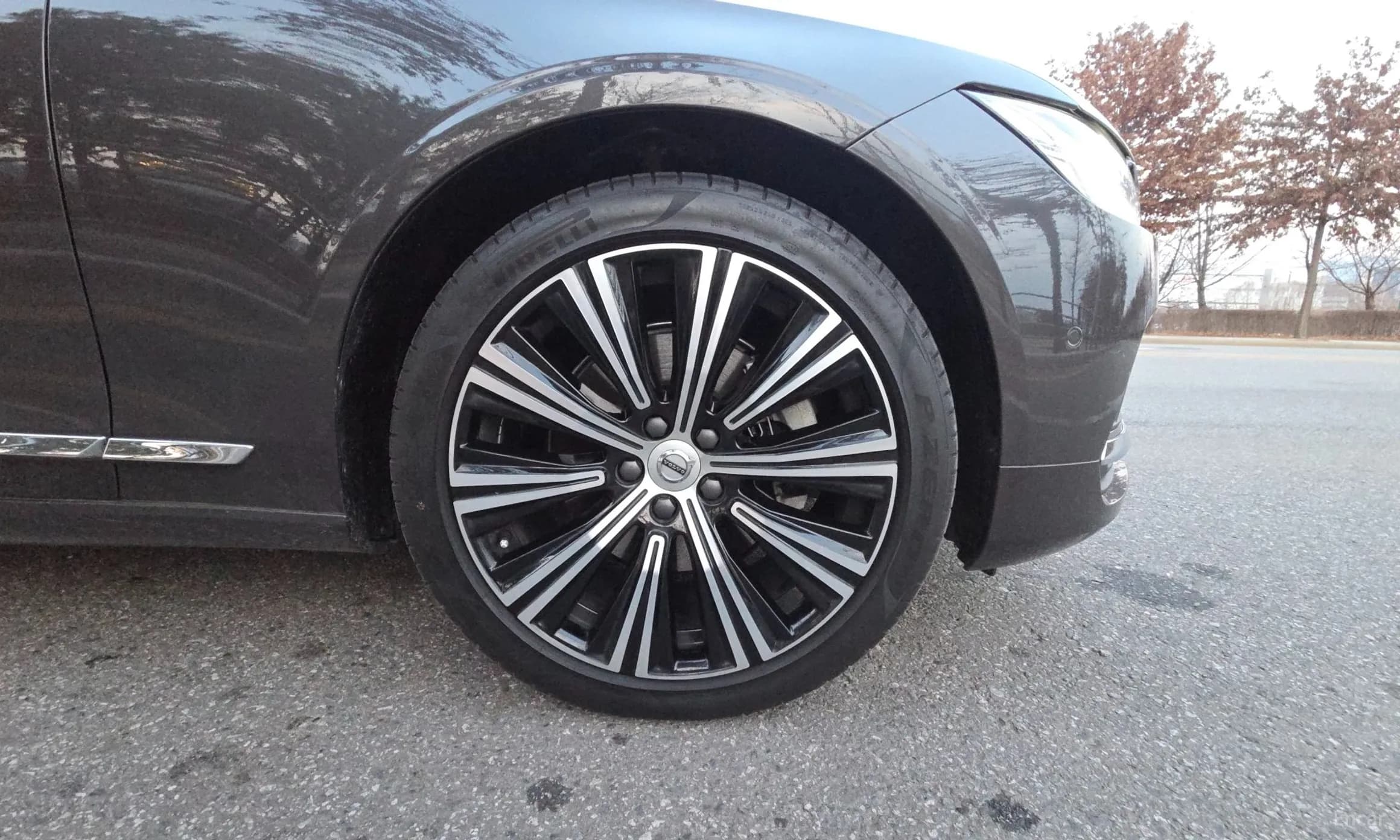 S90