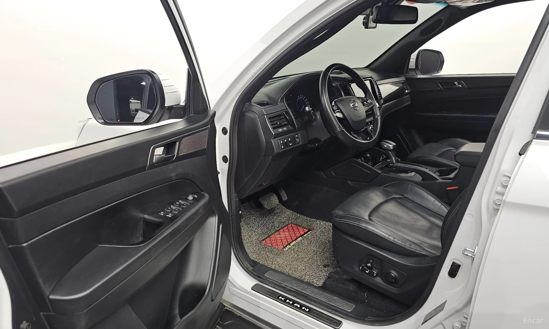 Rexton Sports Khan