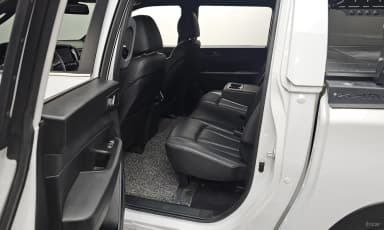 Rexton Sports Khan