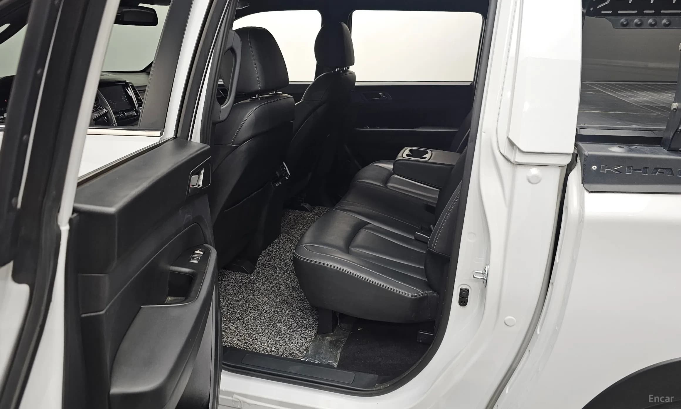 Rexton Sports Khan