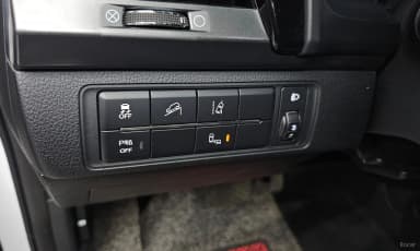 Rexton Sports Khan