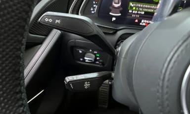 R8 (4S)