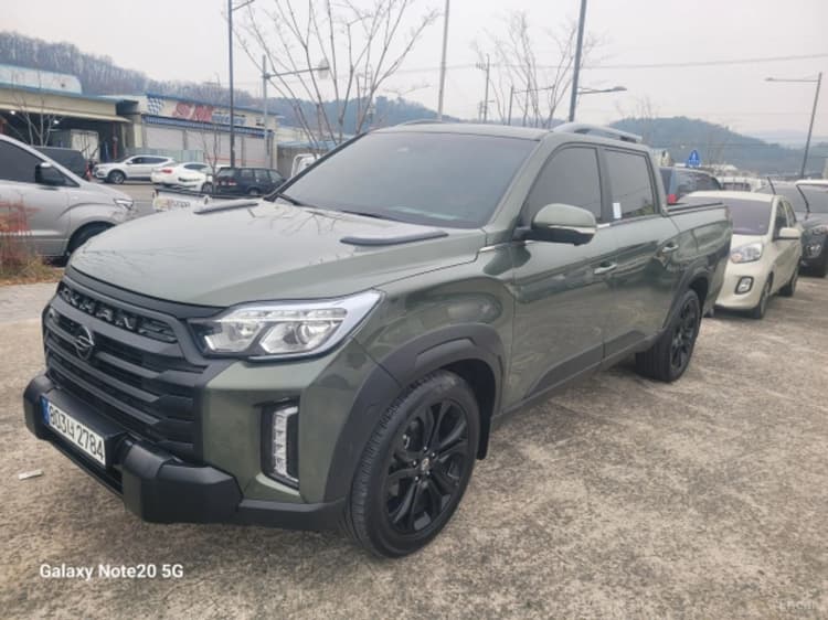 Rexton Sports Khan