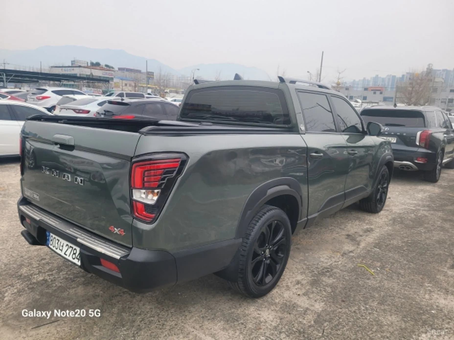 Rexton Sports Khan