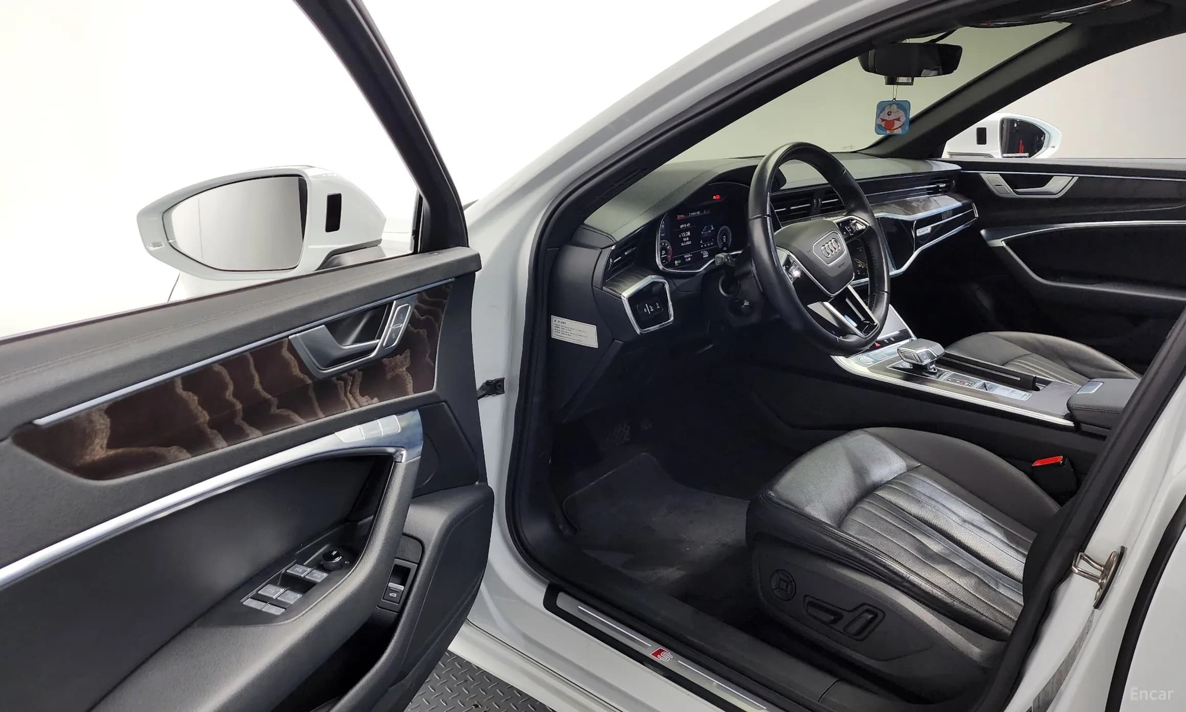 A6 (C8)