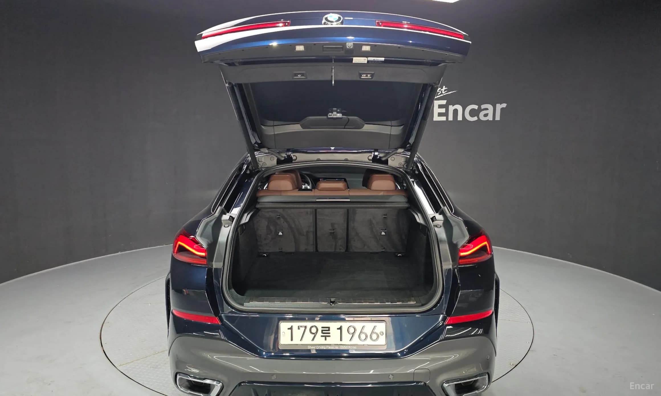 X6 (G06)