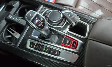 X5 (F15)