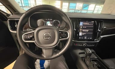 S90