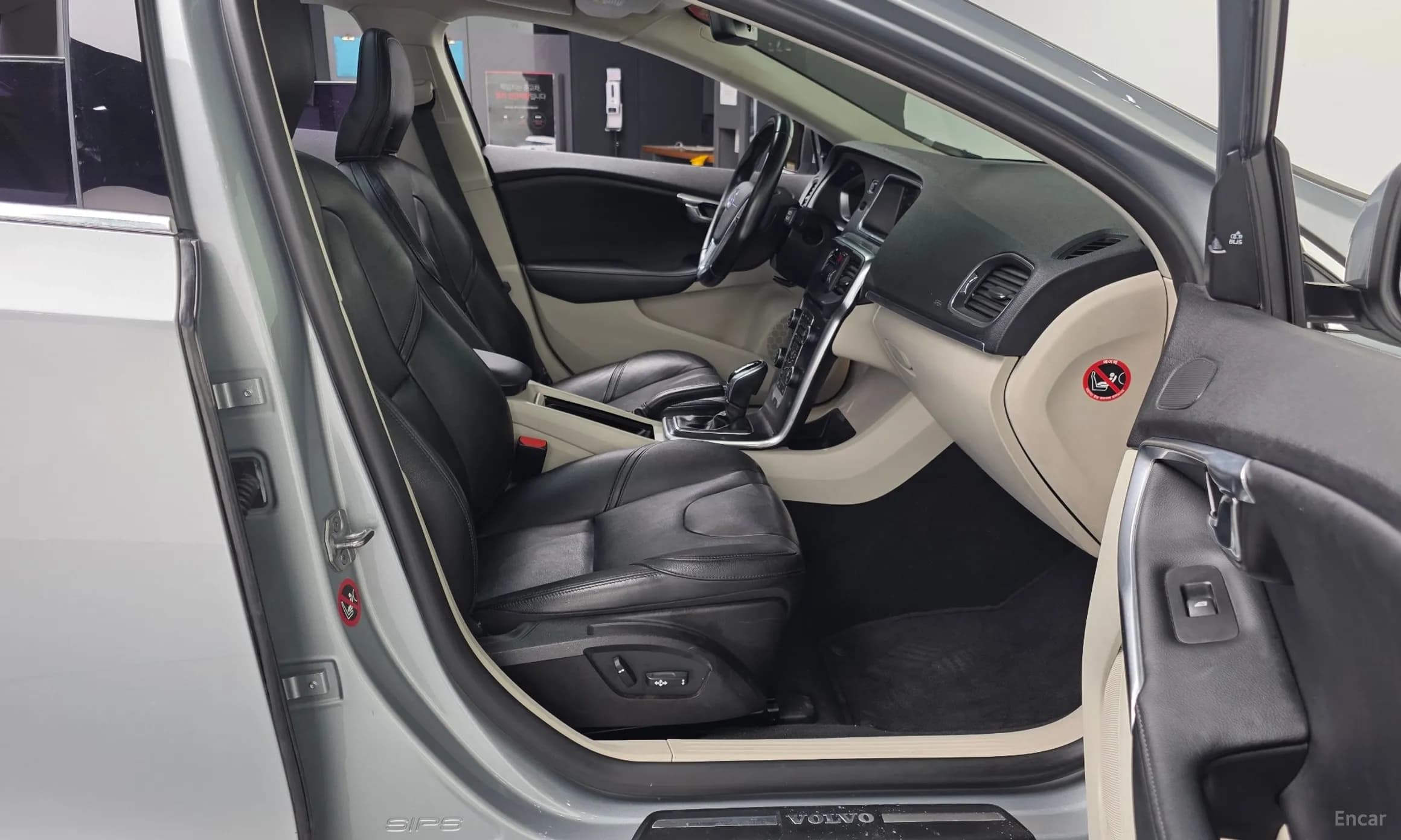 V40