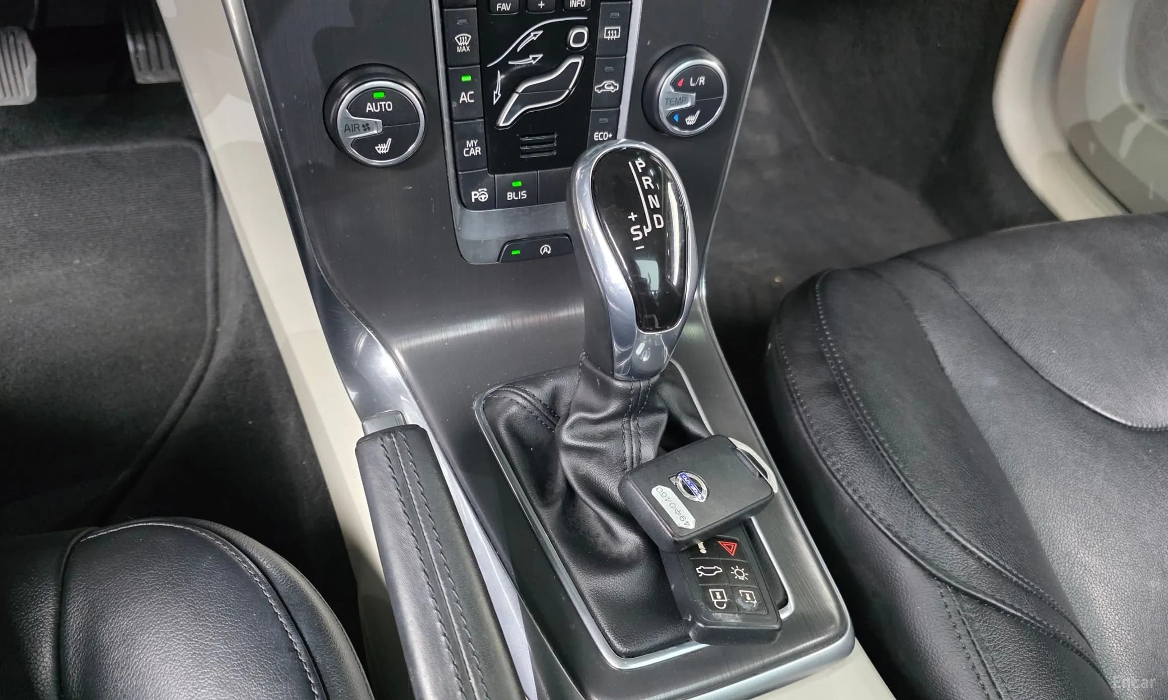 V40