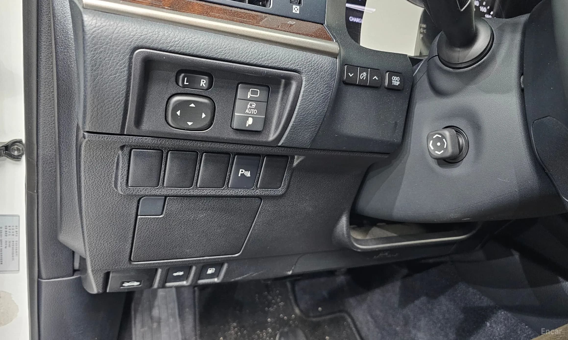 New ES300h