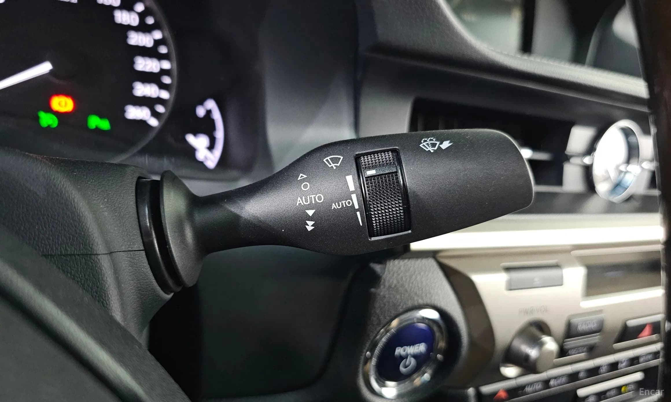 New ES300h