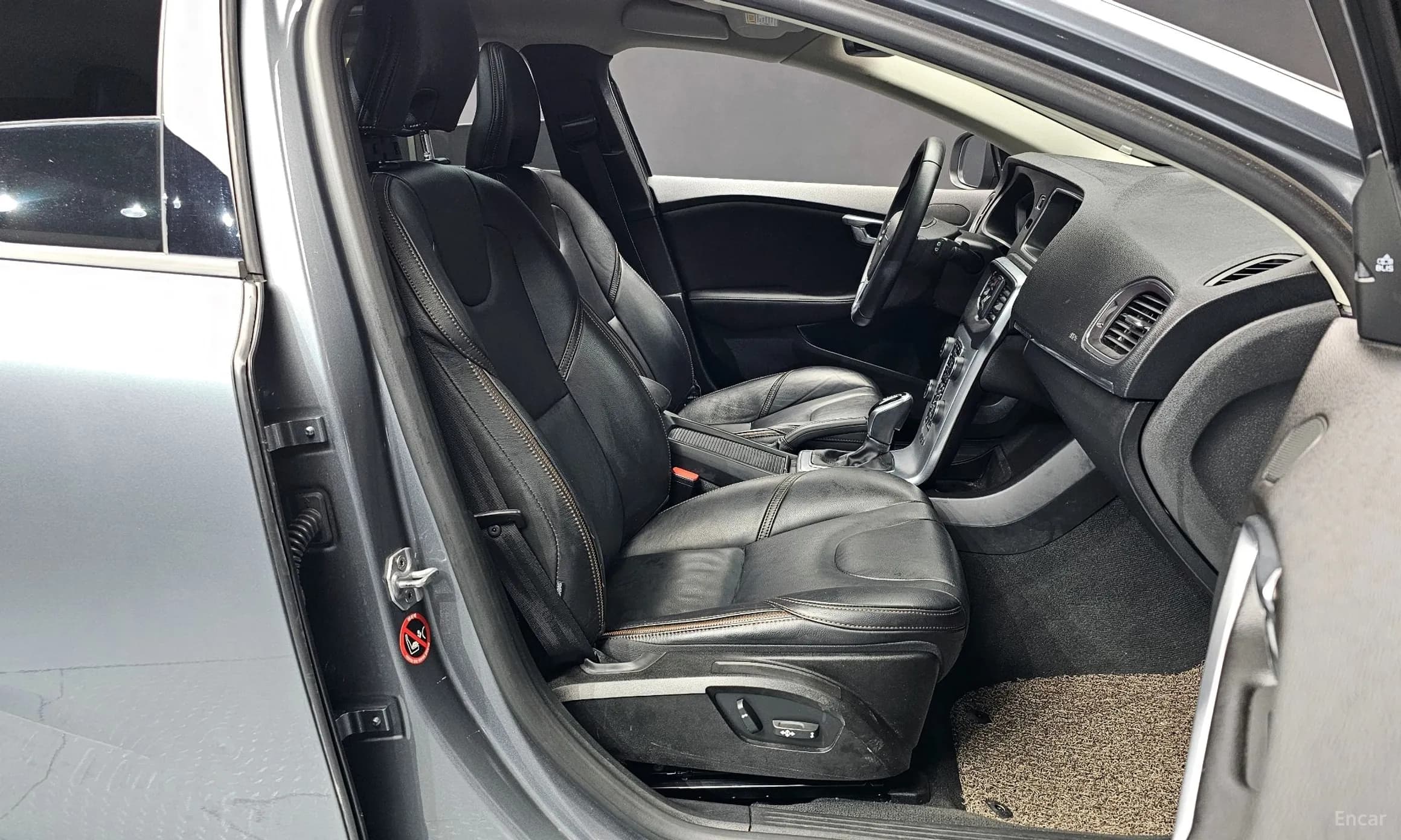 V40 Cross Country