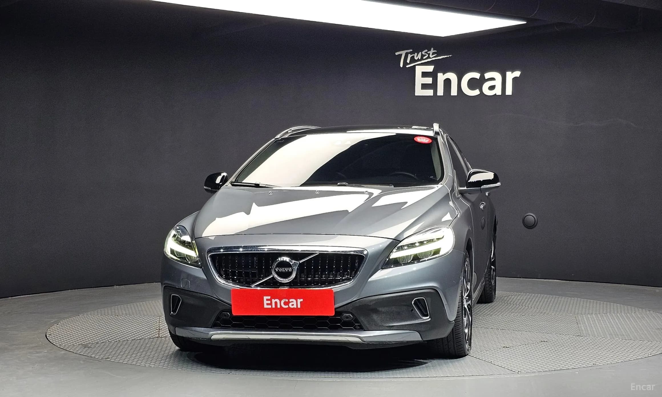 V40 Cross Country