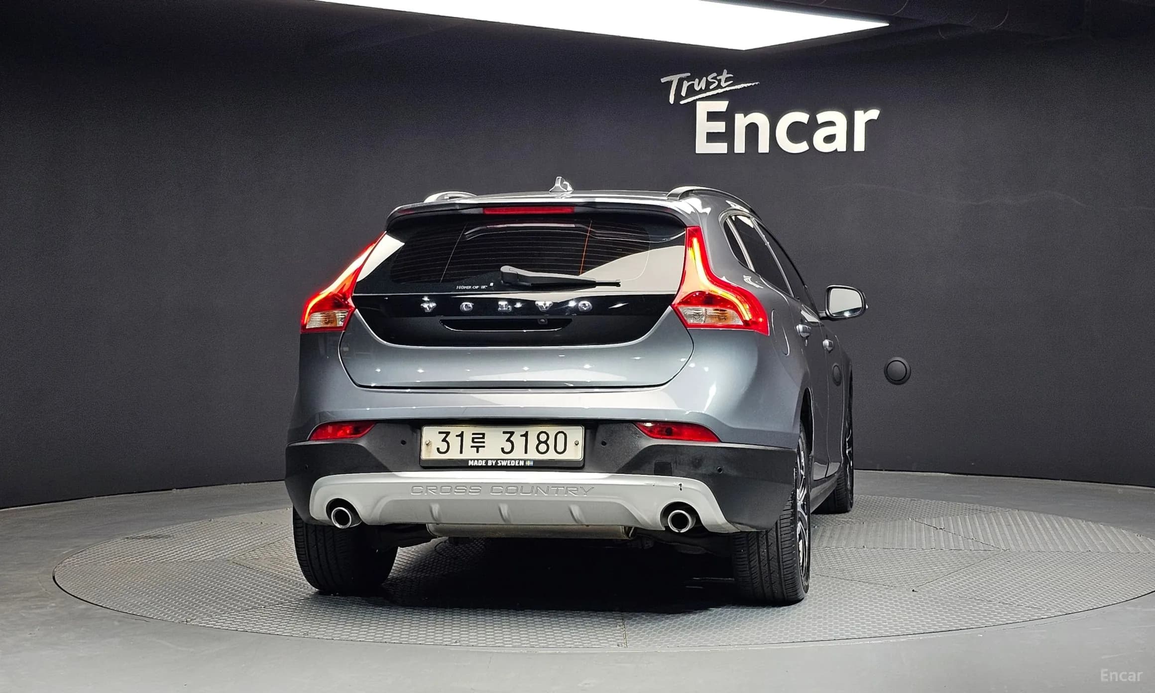 V40 Cross Country