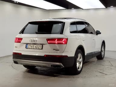 Q7 (4M)