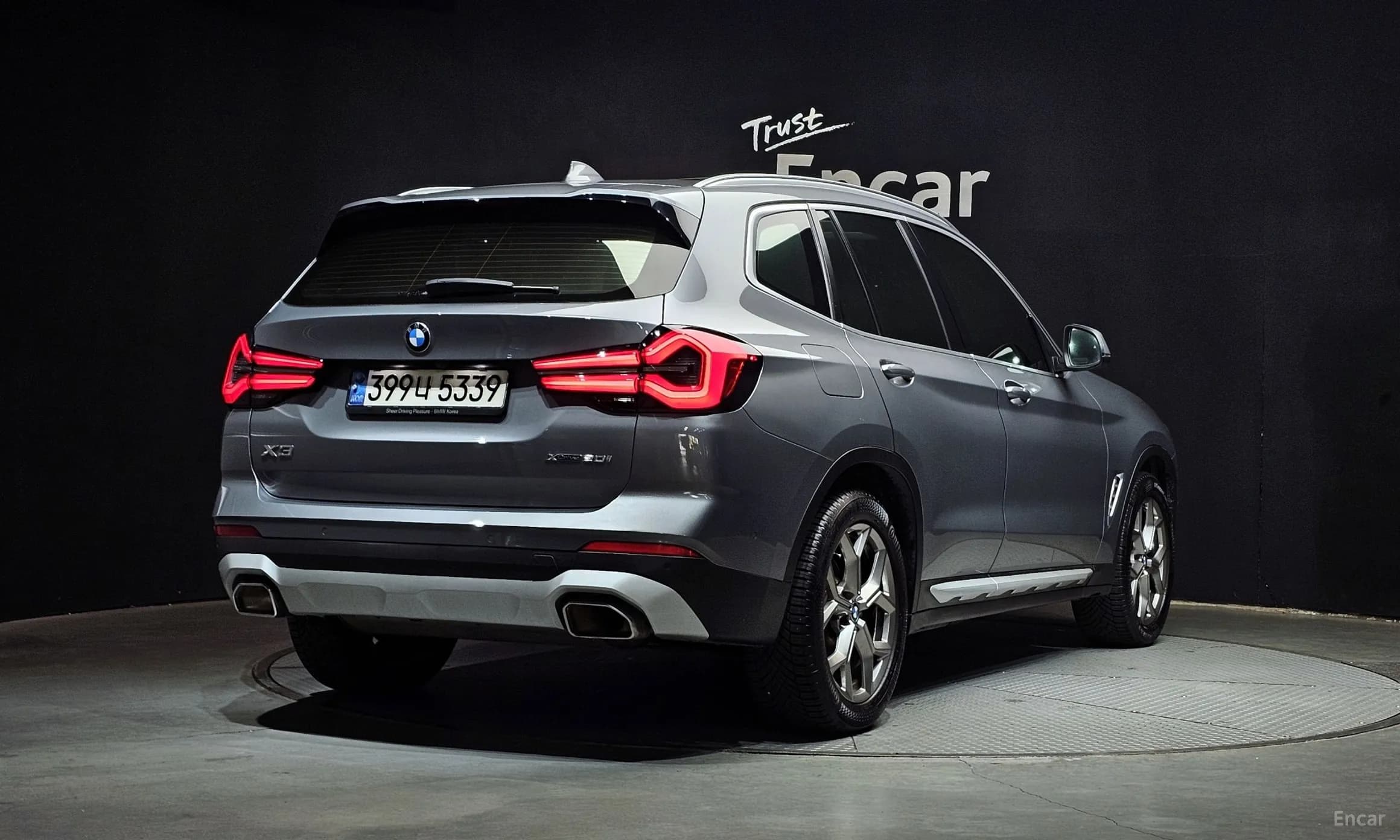 X3 (G01)